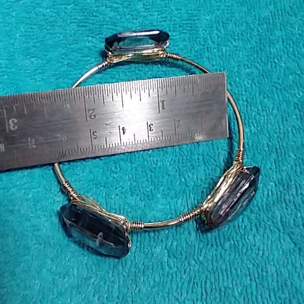 Elegant Goldtone Wire Bangle Bracelet With Grey Accents Vintage
